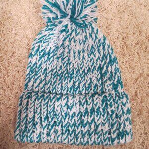 NEW HOMEMADE GREEN AND WHITE KNIT WINTER HAT WITH TASSEL